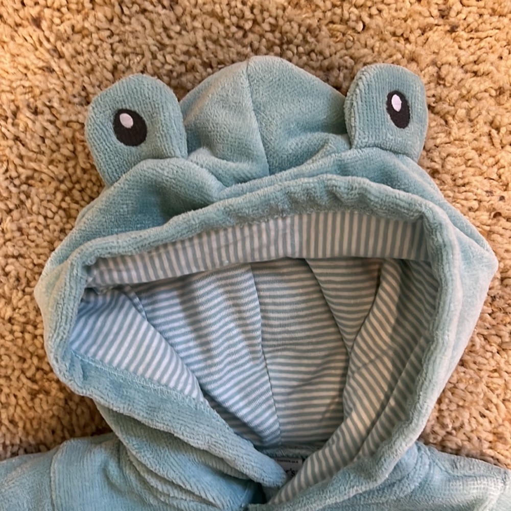 NWT Baby Frog Robe - Picture 2 of 3